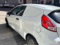 Usado Ford Fiesta Trend 75 CV (55 kW) 2015 Blanco Berlina