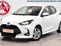 Używany Toyota Yaris Hybrid Business Edition 116 KM (85 kW) 2021 Biały Sedan/Limuzyna