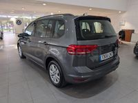 Usado VW Touran Business 115 CV (84 kW) 2021 Gris / plata Monovolumen