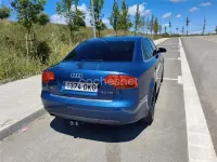 Usado Audi A4 140 CV (102 kW) 2005 Azul Berlina
