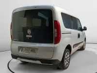 Usado Fiat Doblò Trekking 120 CV (88 kW) 2022 Gris Monovolumen