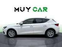 Usado Seat Leon Style 110 CV (80 kW) 2021 Blanco Utilitario
