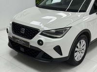 Usado Seat Arona Style 110 CV (80 kW) 2021 Blanco SUV