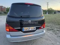 Usado SsangYong Rodius 165 CV (121 kW) 2009 Gris / plata Monovolumen