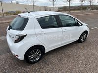 Usado Toyota Yaris City 90 CV (66 kW) 2014 Blanco Berlina