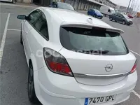 Usado Opel Astra GTC 110 CV (80 kW) 2009 Blanco Berlina