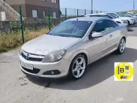 Usado Opel Astra Enjoy 150 CV (110 kW) 2007 Beige Descapotable