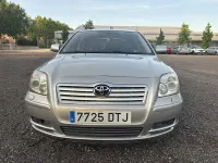 Usado Toyota Avensis Executive 147 CV (108 kW) 2005 Beige Berlina