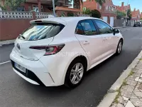 Usado Toyota Corolla Style 122 CV (89 kW) 2020 Blanco Berlina
