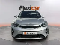 Usado Kia Stonic 84 CV (61 kW) 2023 Gris SUV
