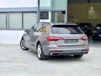 Usado Audi A4 Advanced Plus 163 CV (119 kW) 2022 Gris / plata Familiar