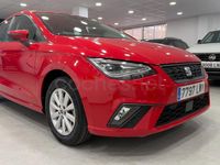Usado Seat Ibiza Style Plus 110 CV (80 kW) 2022 Rojo Utilitario