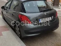 Usado Peugeot 207 Premium 90 CV (66 kW) 2008 Verde Berlina