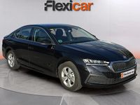Usado Skoda Octavia Ambition 116 CV (85 kW) 2022 Negro Utilitario