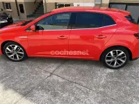 Usado Renault Mégane Zen 110 CV (80 kW) 2017 Rojo Berlina