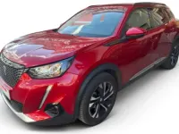 Usado Peugeot 2008 Allure 131 CV (96 kW) 2020 Rojo SUV