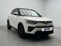 Usado Ssangyong (KGM) Tivoli Limited 163 CV (119 kW) 2021 Blanco/techo negro SUV
