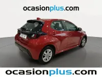 Usado Toyota Yaris Edition 125 CV (91 kW) 2024 Rojo Utilitario