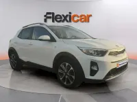 Usado Kia Stonic 120 CV (88 kW) 2018 Negro SUV