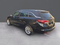 Usado Opel Astra Business Elegance 122 CV (89 kW) 2021 Negro Familiar
