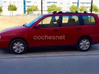 Usado Seat Cordoba 100 CV (73 kW) 1998 Rojo Familiar