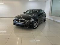Usado BMW 318 Comfort Edition 150 HP (110 kW) 2021 Preto Sedan