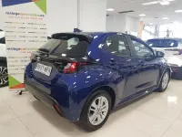 Usado Toyota Yaris Hybrid Business Edition 116 CV (85 kW) 2023 Azul Berlina