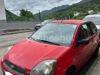 Używany Ford Fiesta Ambiente 68 KM (50 kW) 2008 Czerwony Hatchback