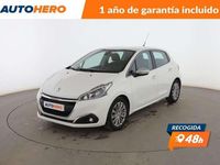 Usado Peugeot 208 Allure 82 CV (60 kW) 2018 Blanco Utilitario