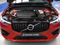 Usado Volvo XC60 R-Design 351 CV (258 kW) 2021 Granate SUV