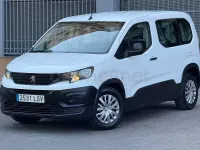 Usado Peugeot Rifter Active 100 CV (73 kW) 2020 Blanco Monovolumen