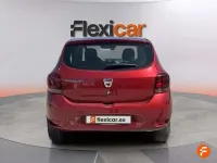 Usado Dacia Sandero Comfort 101 CV (74 kW) 2020 Burdeos Utilitario