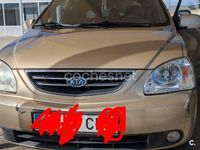 Usado Kia Carens EX 112 CV (82 kW) 2003 Beige Monovolumen
