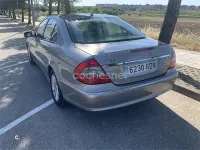 Usado Mercedes E320 Elegance 224 CV (164 kW) 2008 Gris / plata Berlina