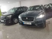 Usado Jaguar F-Pace Portfolio 180 CV (132 kW) 2016 Verde SUV