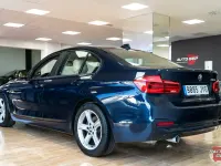 Usado BMW 318 Comfort Edition 150 CV (110 kW) 2017 Azul Berlina