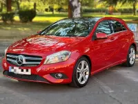 Usado Mercedes A180 Urban 122 CV (89 kW) 2013 Rojo Utilitario