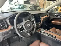 Usado Volvo XC60 Inscription 197 CV (144 kW) 2020 Gris / plata SUV