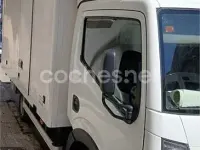 Usado Nissan Cabstar 136 CV (100 kW) 2013 Blanco Pickup/Camioneta