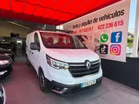 Usado Renault Trafic 131 CV (96 kW) 2022 Blanco Monovolumen