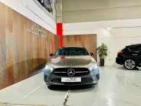 Usado Mercedes A180 116 CV (85 kW) 2019 Gris / plata Berlina
