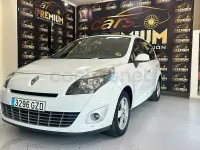 Usado Renault Grand Scénic 105 CV (77 kW) 2010 Blanco Monovolumen