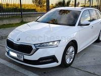 Usado Skoda Octavia Style 150 CV (110 kW) 2020 Blanco Familiar