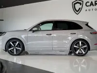 Usado Porsche Cayenne 470 CV (345 kW) 2024 Gris / plata SUV