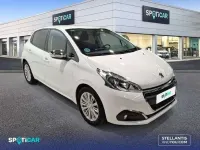 Usado Peugeot 208 Style 82 CV (60 kW) 2018 Blanco Utilitario