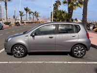 Usado Chevrolet Aveo LS 84 CV (61 kW) 2011 Gris / plata Berlina