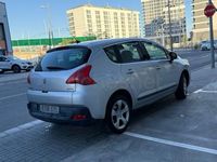 Usado Peugeot 3008 110 CV (80 kW) 2010 Gris / plata Familiar