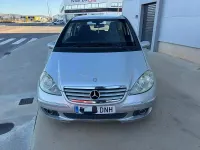 Usado Mercedes A180 Classic 109 CV (80 kW) 2005 Gris / plata Berlina