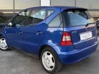Usado Mercedes A170 90 CV (66 kW) 1999 Azul Utilitario