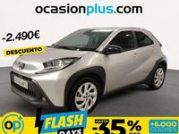 Usado Toyota Aygo Play 72 CV (52 kW) 2024 Gris Utilitario